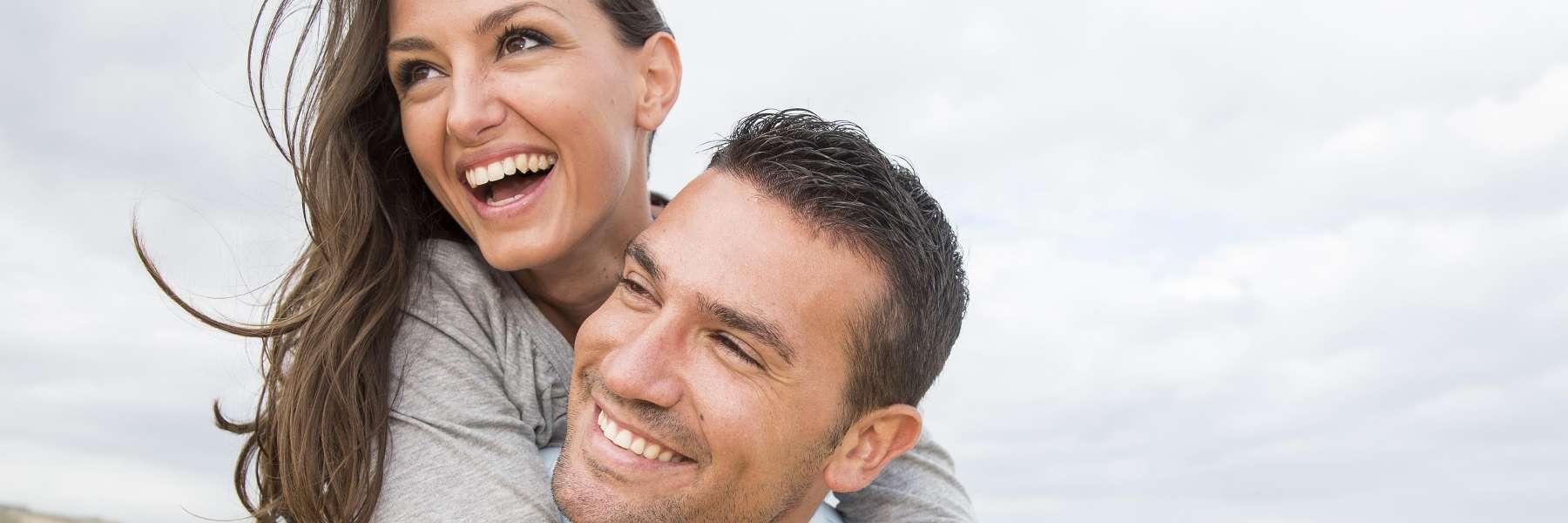 couple on the beach | Dry eyes gold coast