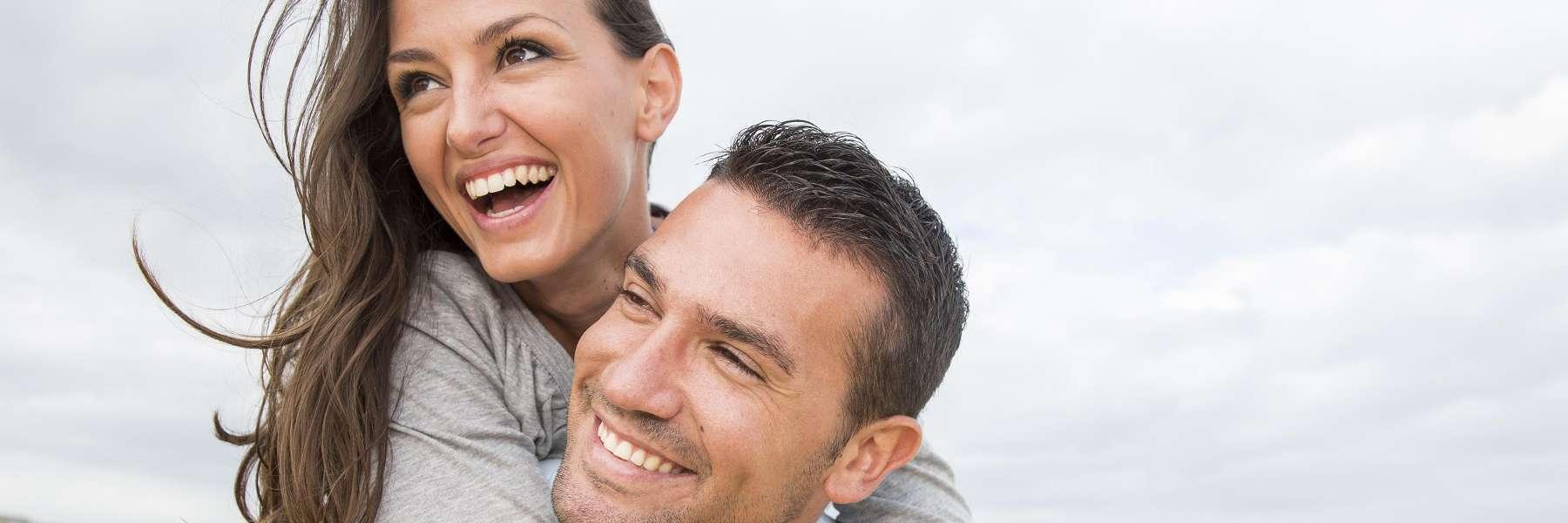 couple after dry eye treatment on the gold coast